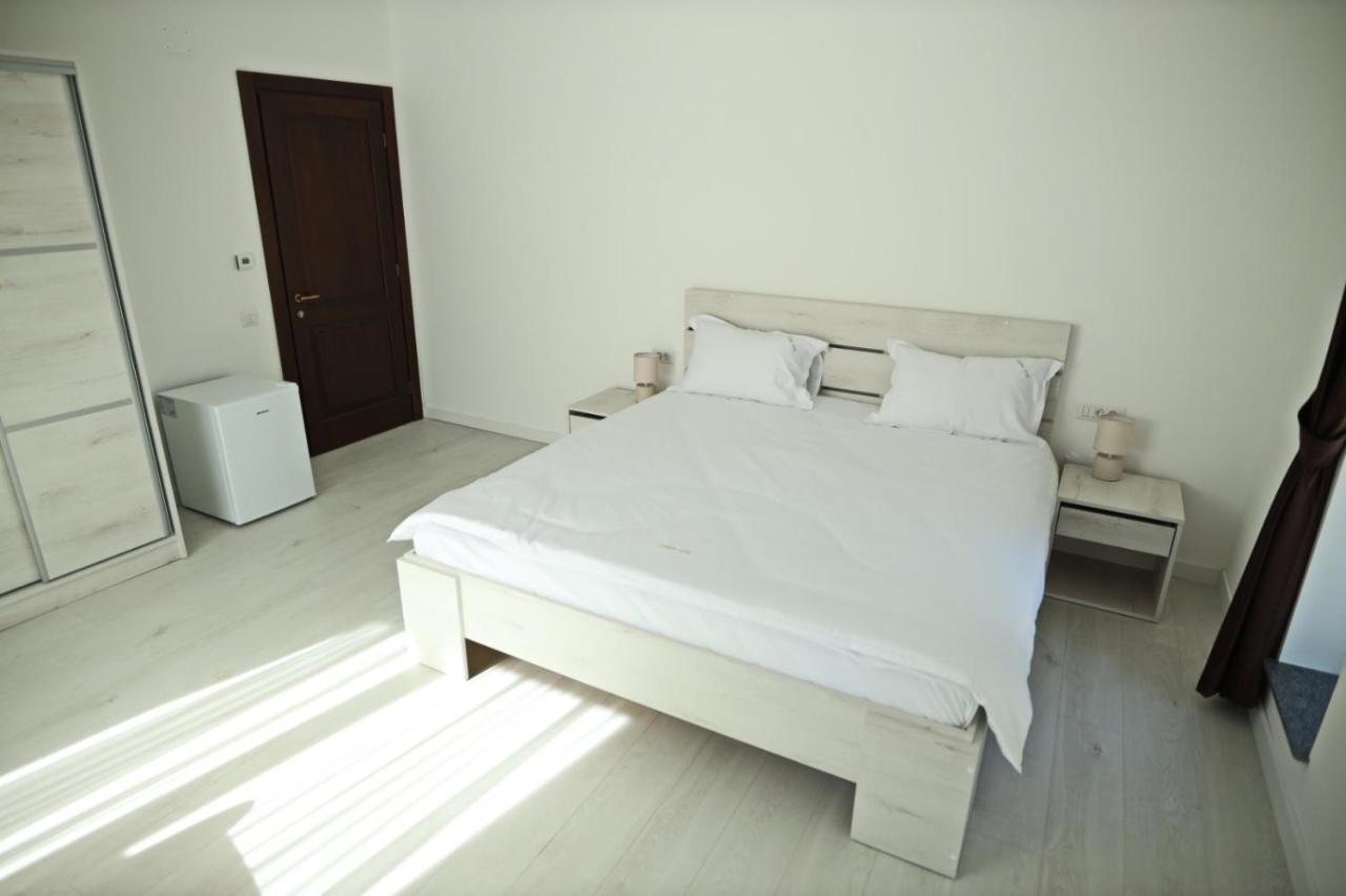 דירות פיטסטי Casa Vys מראה חיצוני תמונה