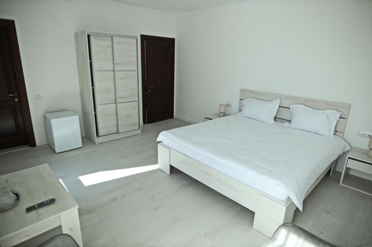 דירות פיטסטי Casa Vys מראה חיצוני תמונה