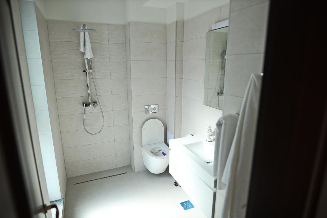 דירות פיטסטי Casa Vys מראה חיצוני תמונה