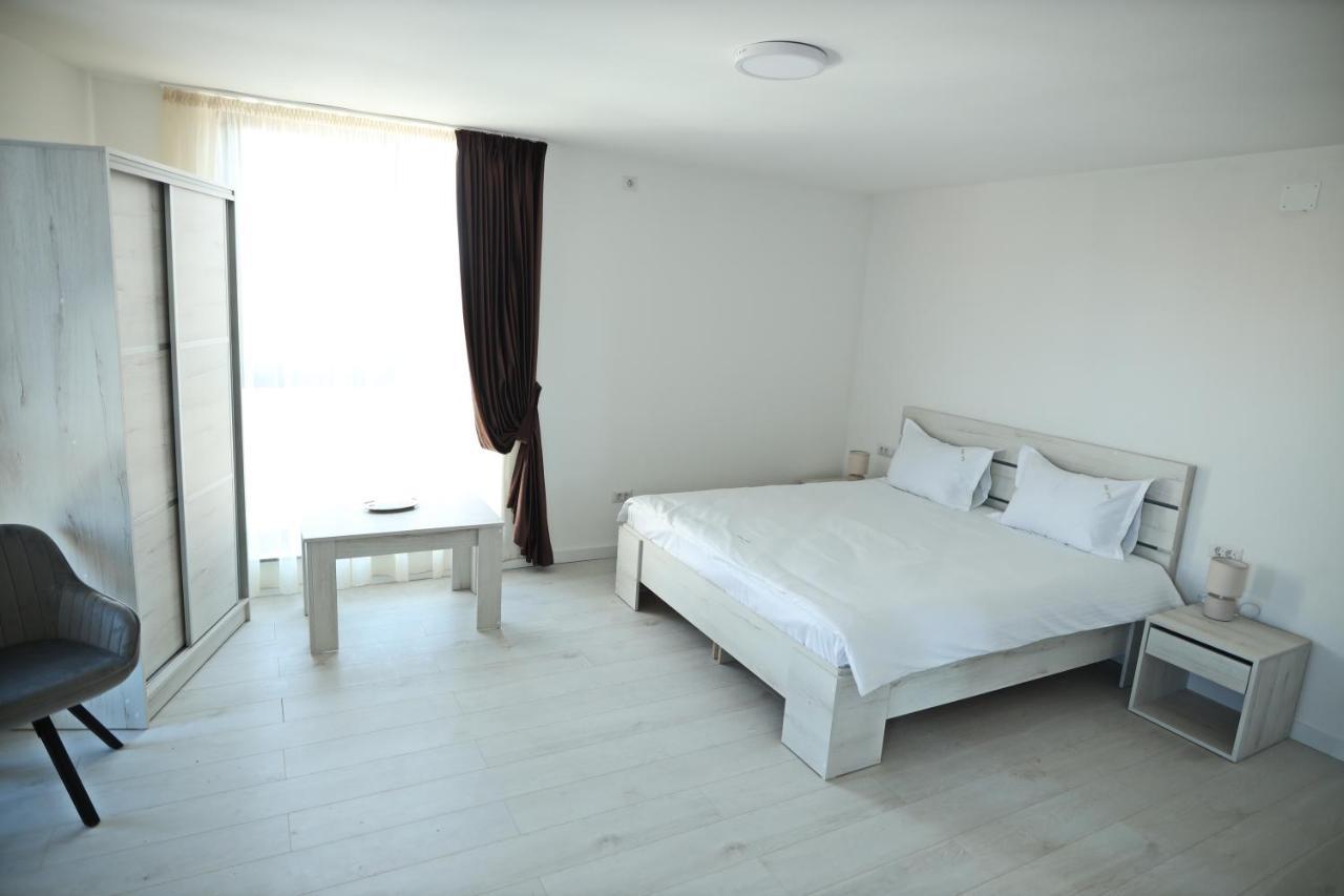 דירות פיטסטי Casa Vys מראה חיצוני תמונה